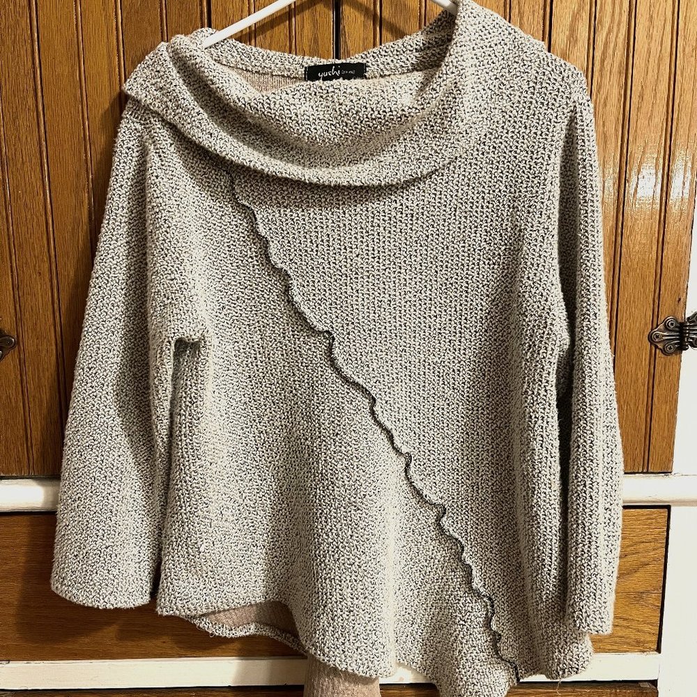 Yushi Asymmetrical Cowl Neck oatmeal Beige Sweater Size Medium
